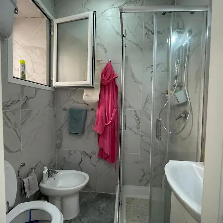 Casa Rodan Centro * ナポリ